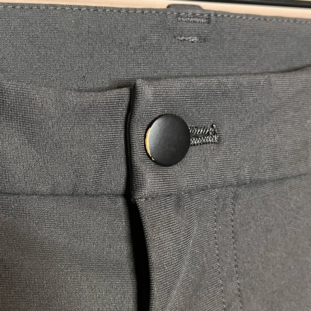 LULULEMON Charcoal gray men’s casual performance pants zip flat front size 34
